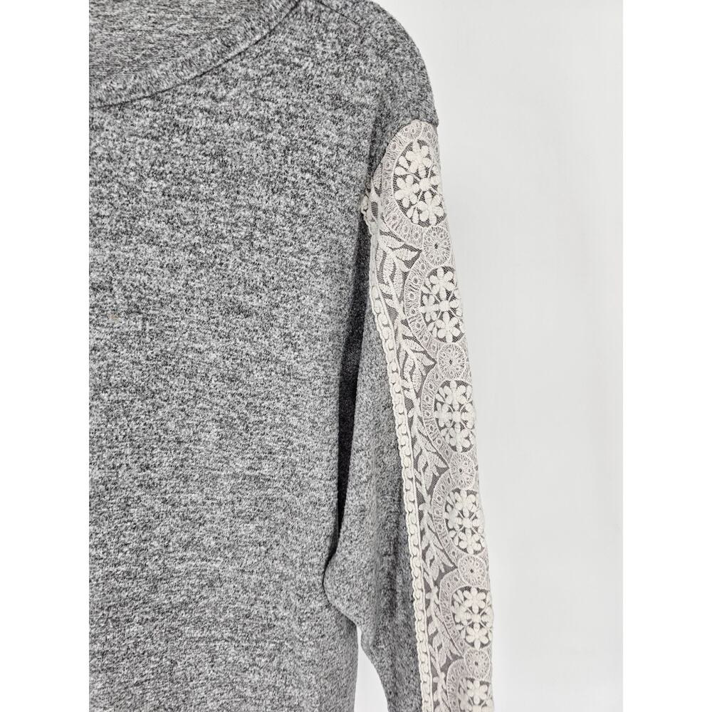 Flora Nikrooz Womens Sz L Long Sleeve Knit shirt Gray w/ Cream Crochet Sleeves - Picture 2 of 4